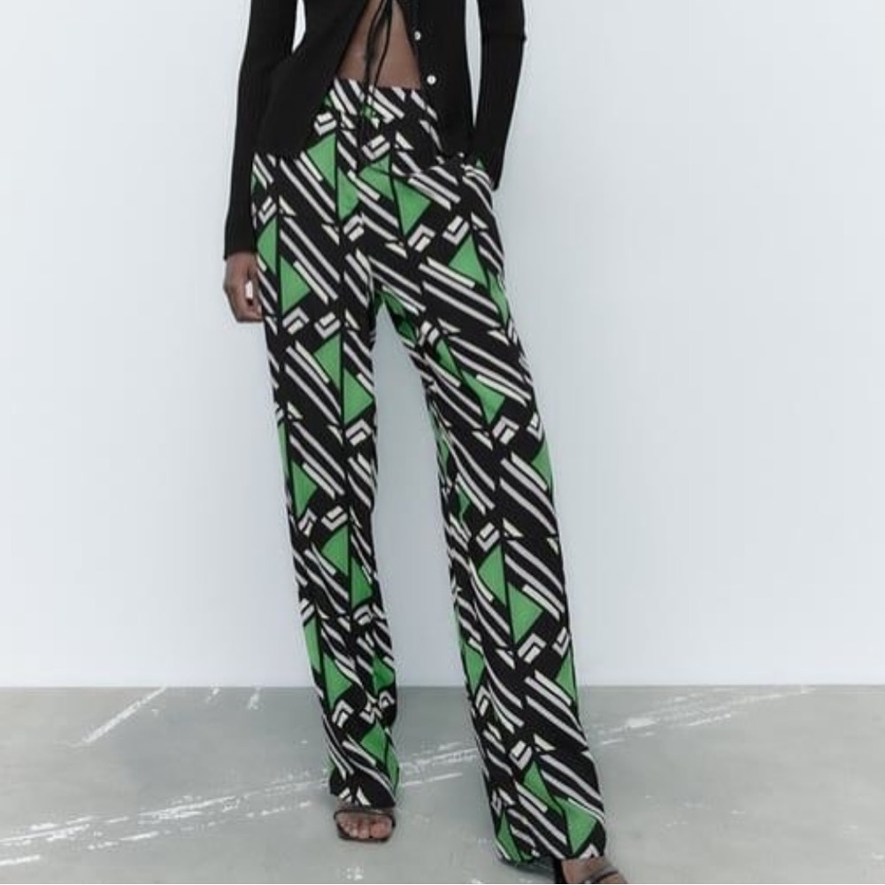 Zara Black and Green Geometric Printed Women's Pants